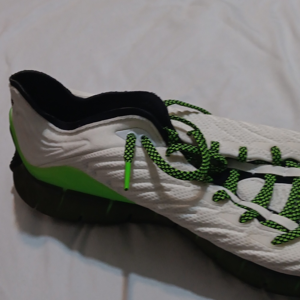 SNEAKERS - Picture 3 of 4